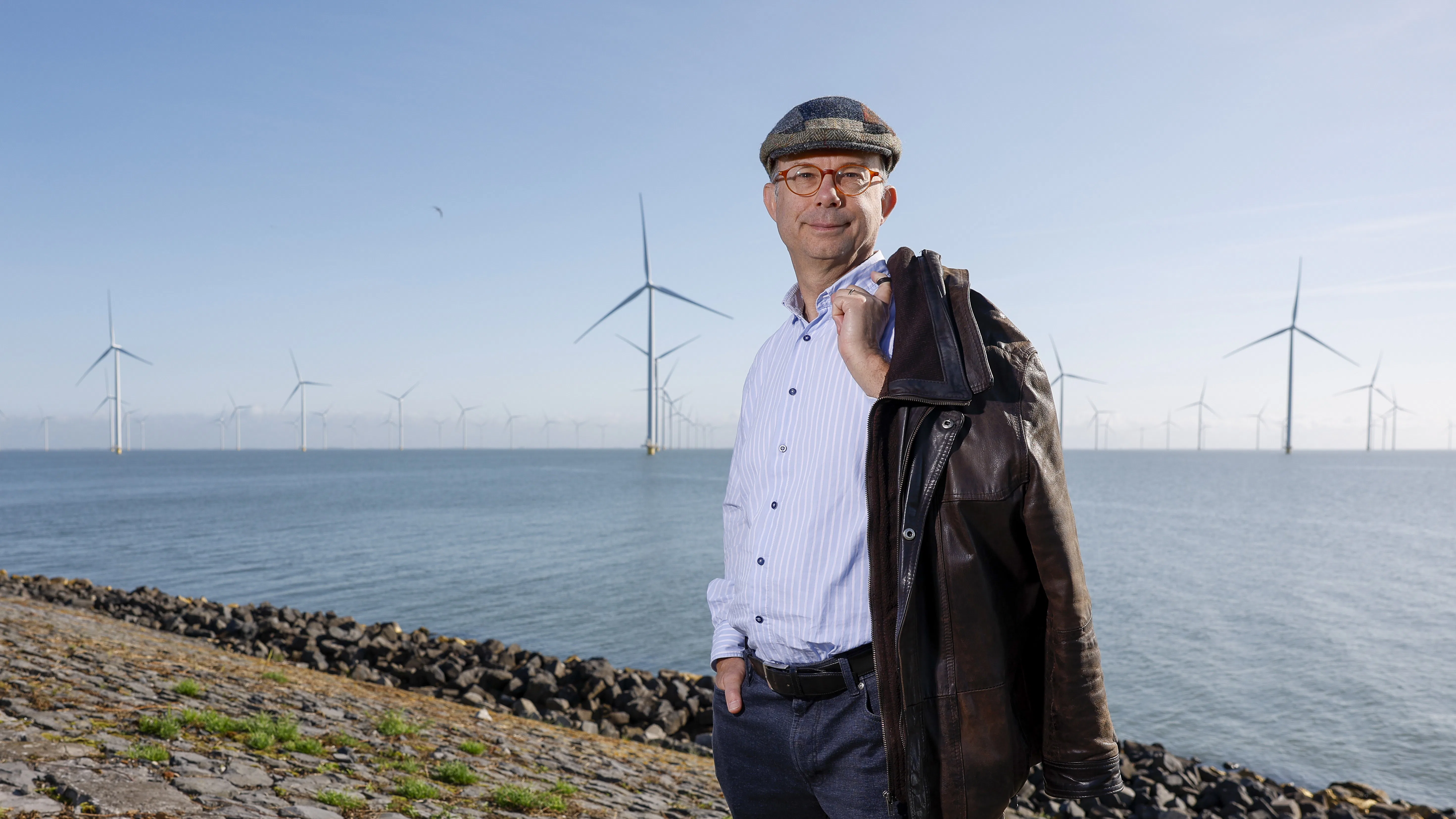 Hoogleraar energiemarkten Laurens de Vries: "We moeten gewoon heel veel gaan elektrificeren." Foto: Bas Czerwinski / TU Delft