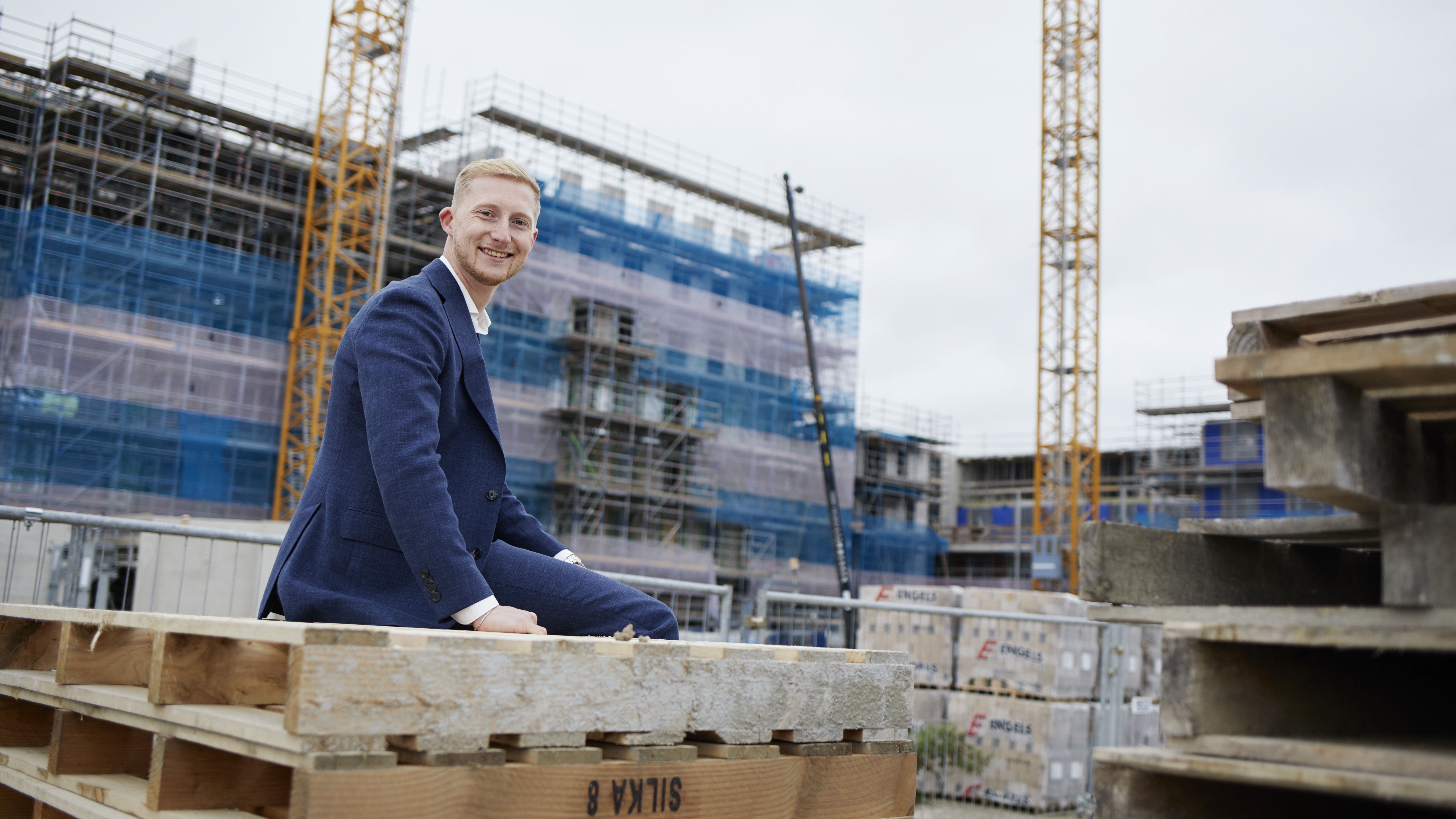 Tim Diepeveen bij de bouw van het gedeelte dat Boelens de Gruyter ontwikkelt binnen de nieuwe stadswijk Merwede in Utrecht. Foto: Christiaan Krouwels