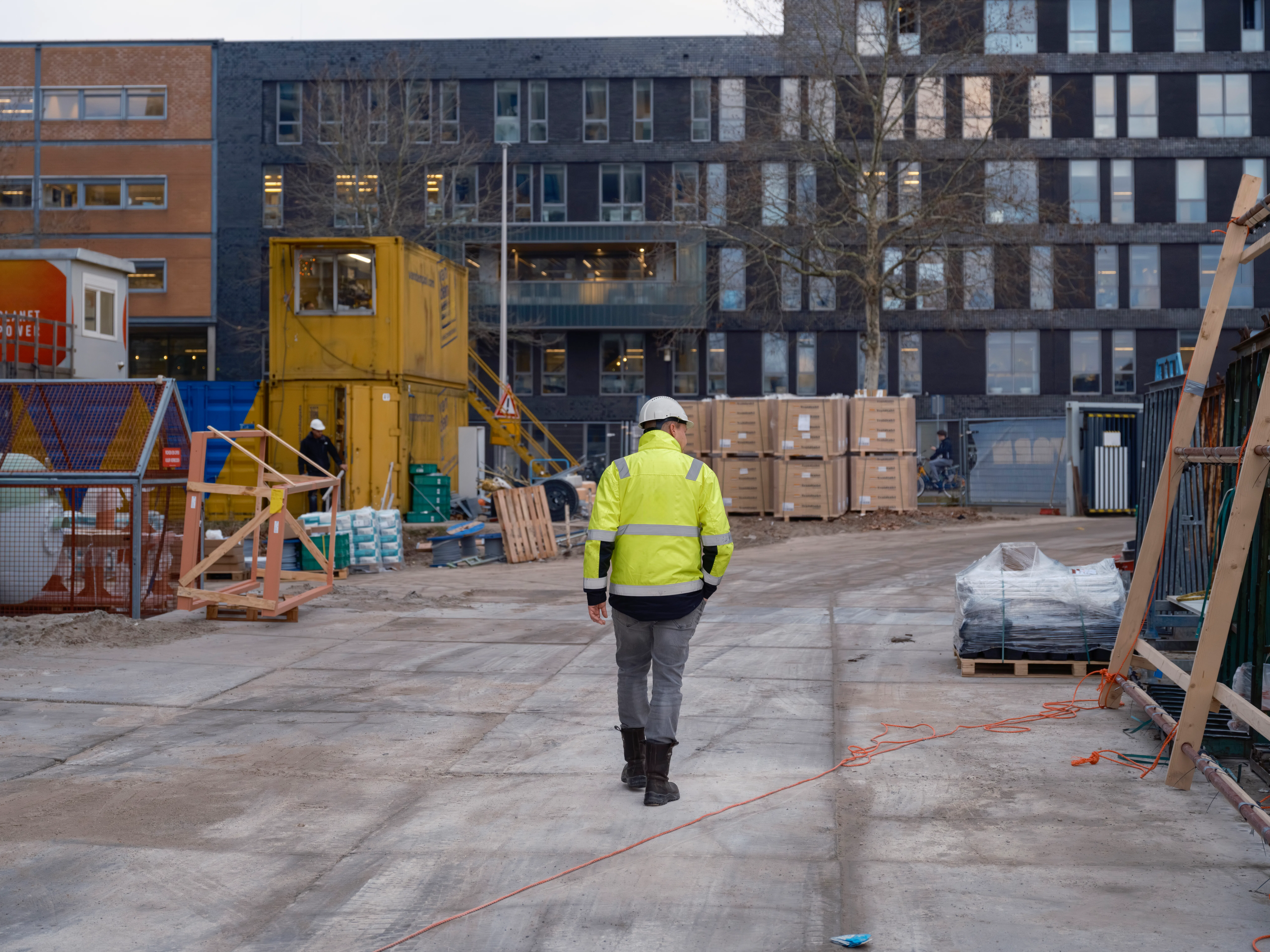 Vanaf 1 juli moeten bedrijven die meedoen aan aanbestedingen vanaf 100.000 euro minimaal niveau 3 hebben op de Safety Security Ladder. Foto: Shutterstock