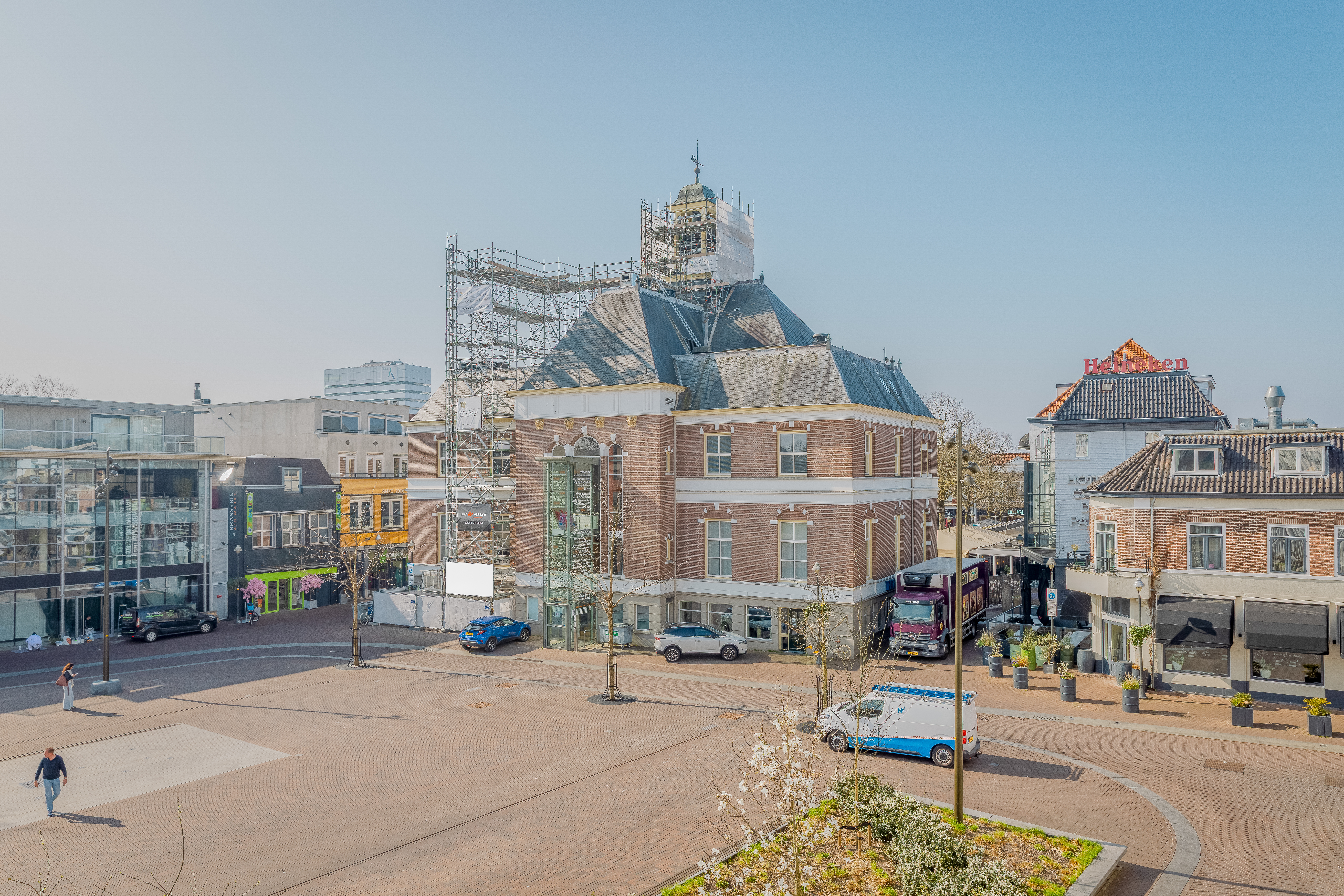 Aannemers moeten steeds vaker aan de slag in een drukke, stedelijke omgeving. 