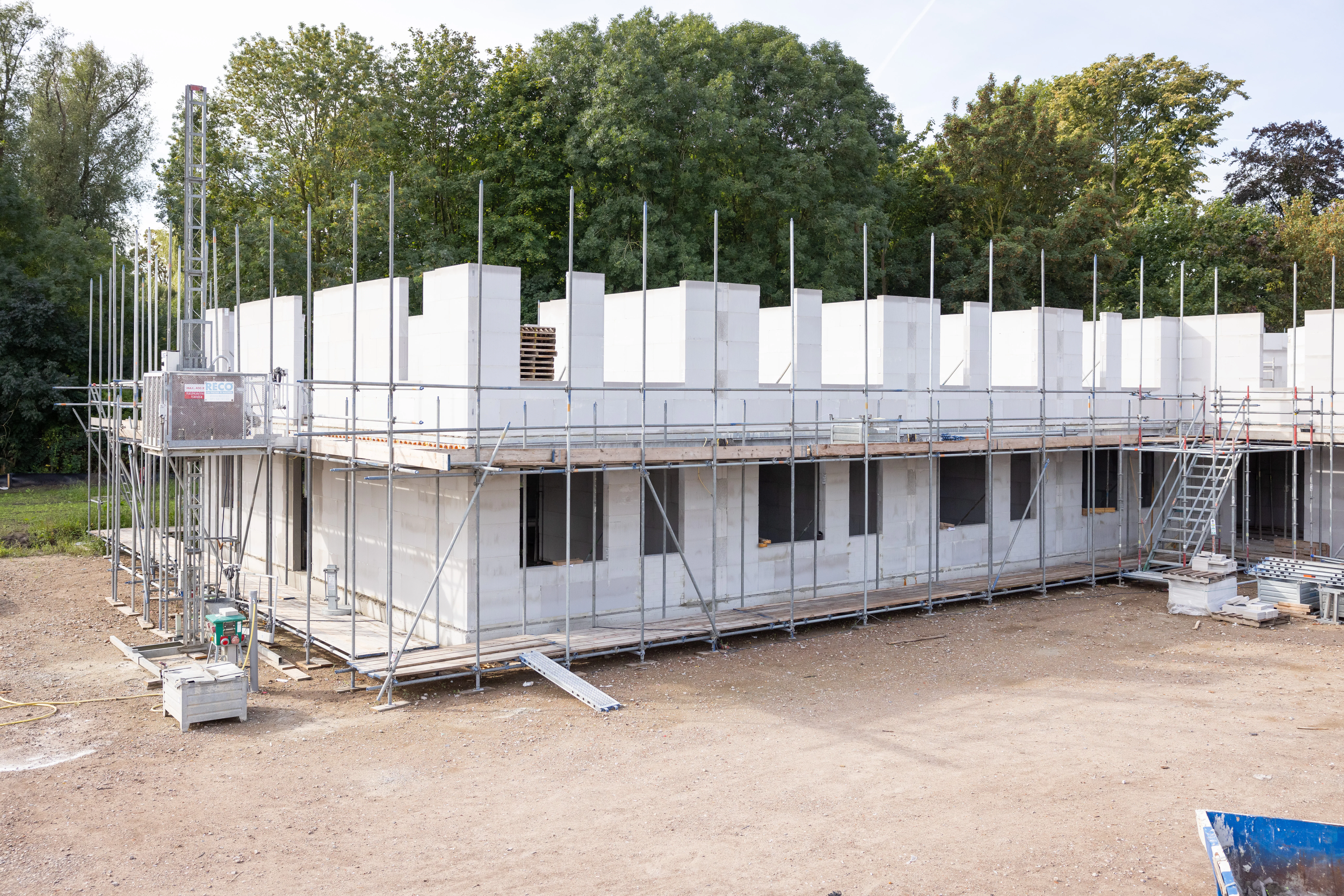 Over het algemeen adviseert Van Alstede om voor de constructieve wanden bij appartementen de 300 of 214 millimeter toe te passen.
