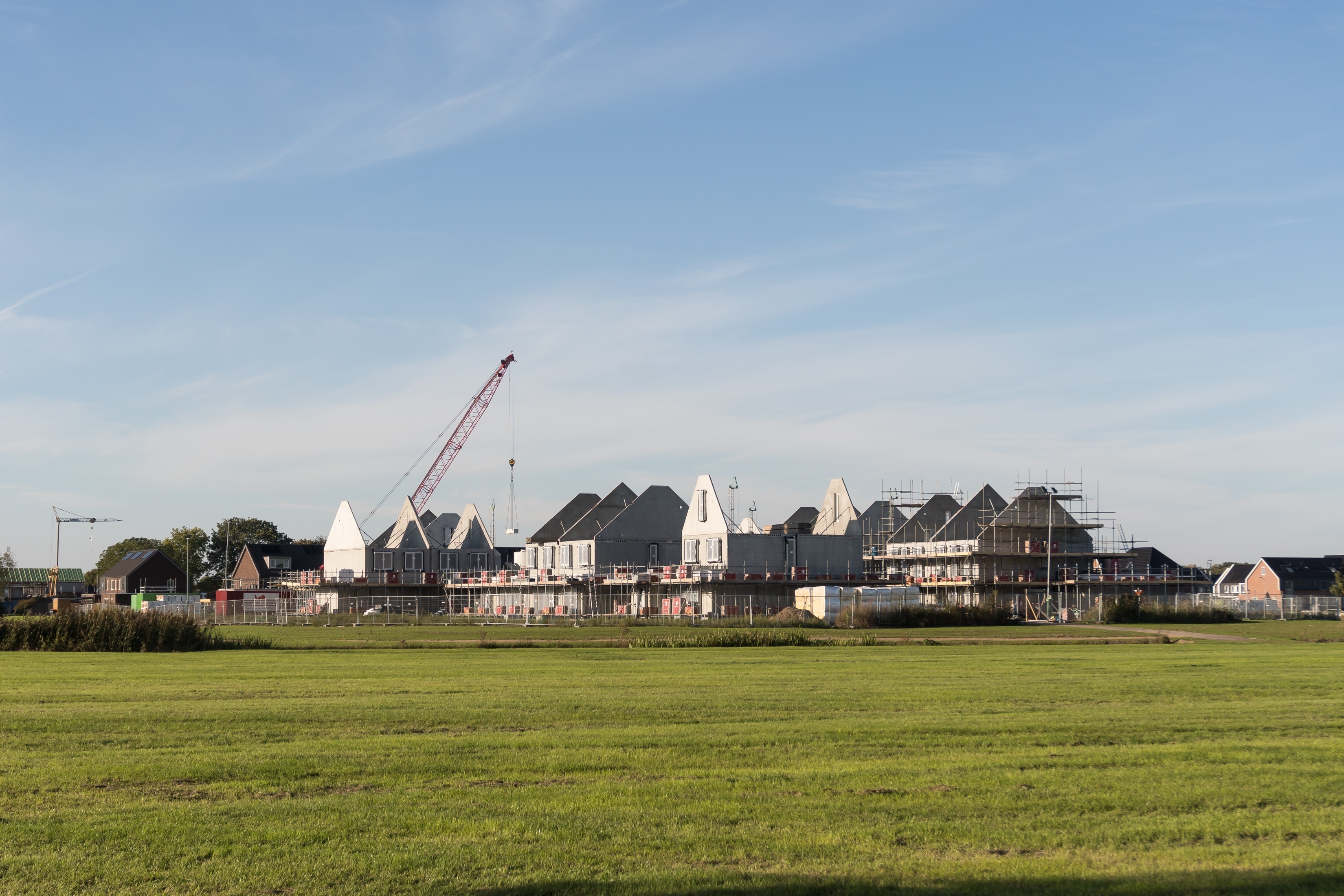 Veel gemeentes hanteren een spuitvrije zone van 50 meter of meer. Dit is gebaseerd uitspraken van de Raad van State die in eerdere zaken geoordeeld hebben dat gemeentes een afstand van 50 meter als veilig kunnen zien. Foto: Shutterstock