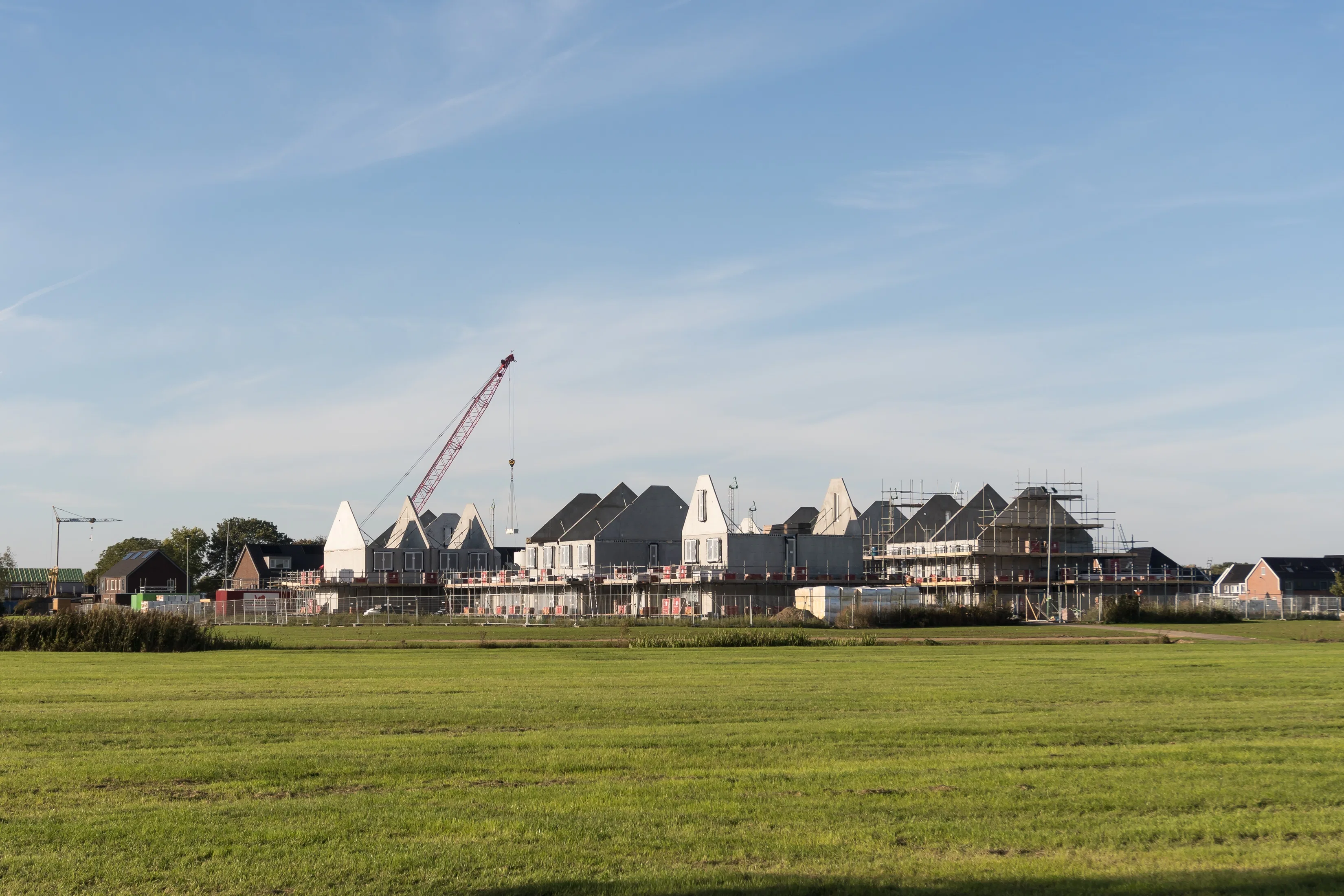 Veel gemeentes hanteren een spuitvrije zone van 50 meter of meer. Dit is gebaseerd uitspraken van de Raad van State die in eerdere zaken geoordeeld hebben dat gemeentes een afstand van 50 meter als veilig kunnen zien. Foto: Shutterstock