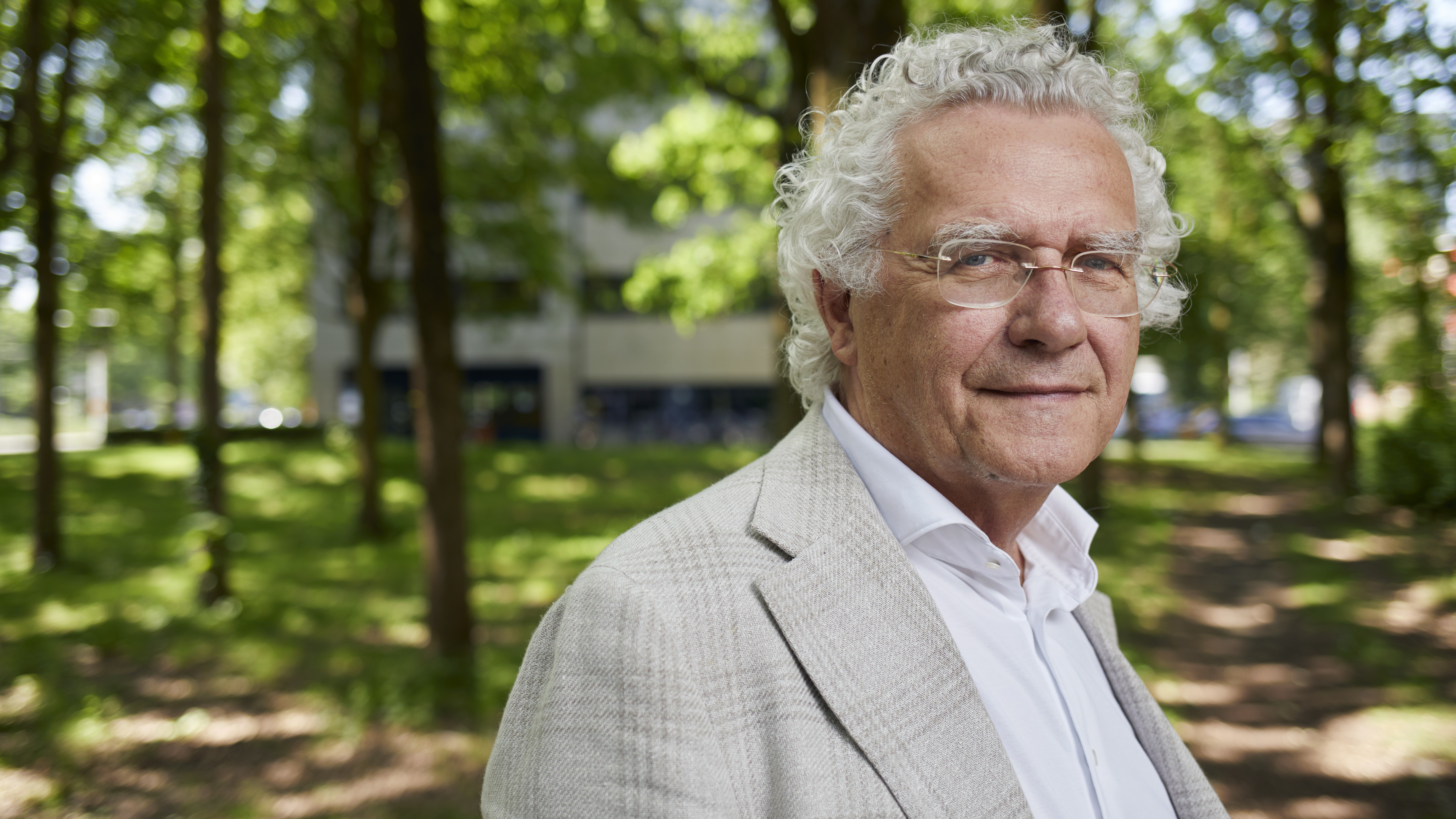 Johan Conijn, 
emeritus hoogleraar 
Woningmarkt aan 
de Universiteit van 
Amsterdam: ‘‘De politiek heeft zich klemgezet.’’ Foto: Christiaan Krouwels