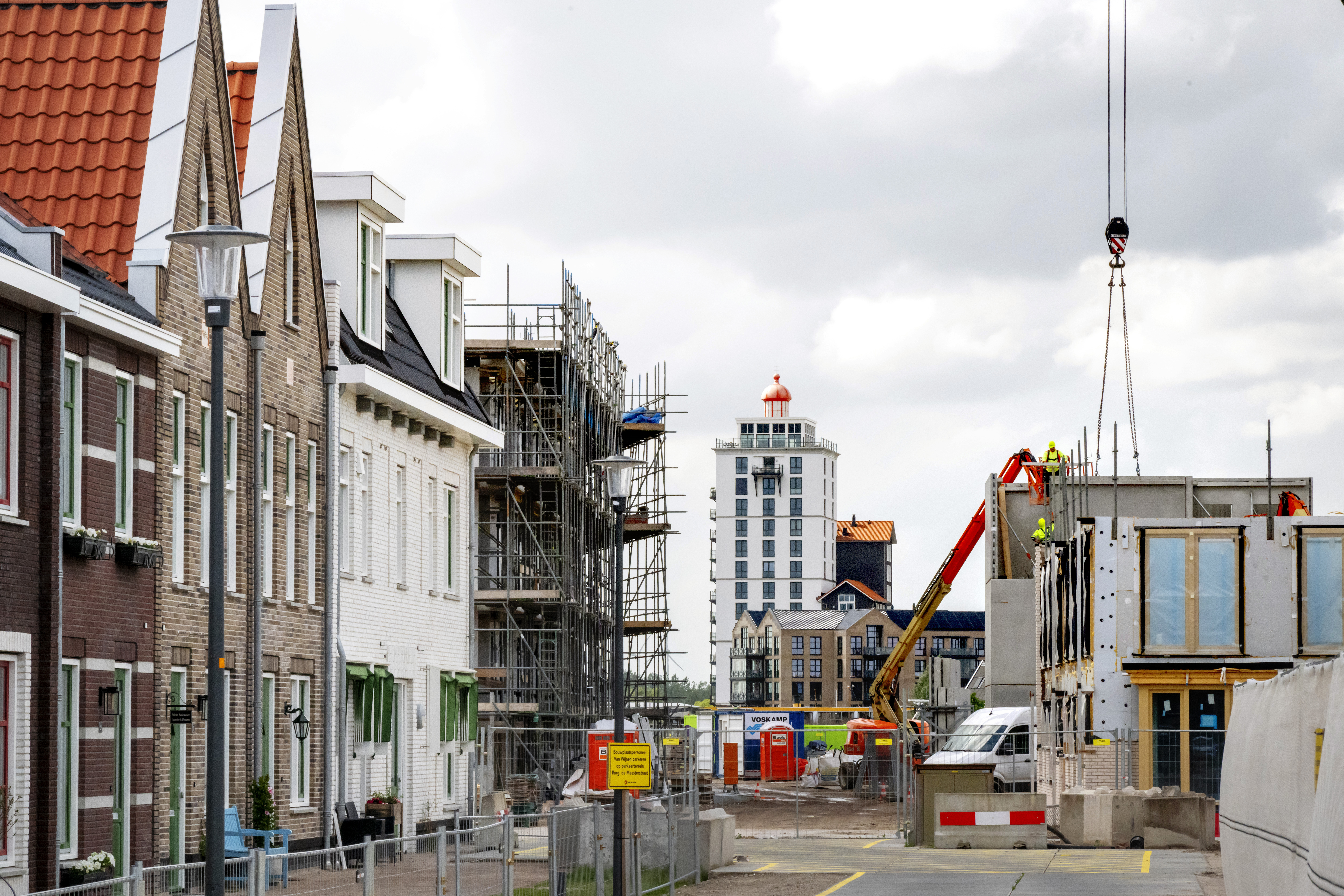 Hydroloog Wilbert Peters: “Wij hebben een project in Harderwijk voor aannemers en corporaties, daar stelt de gemeente inmiddels wel een verplichting bij de aanleg van een nieuwe wijk. Foto: Ruben Schipper