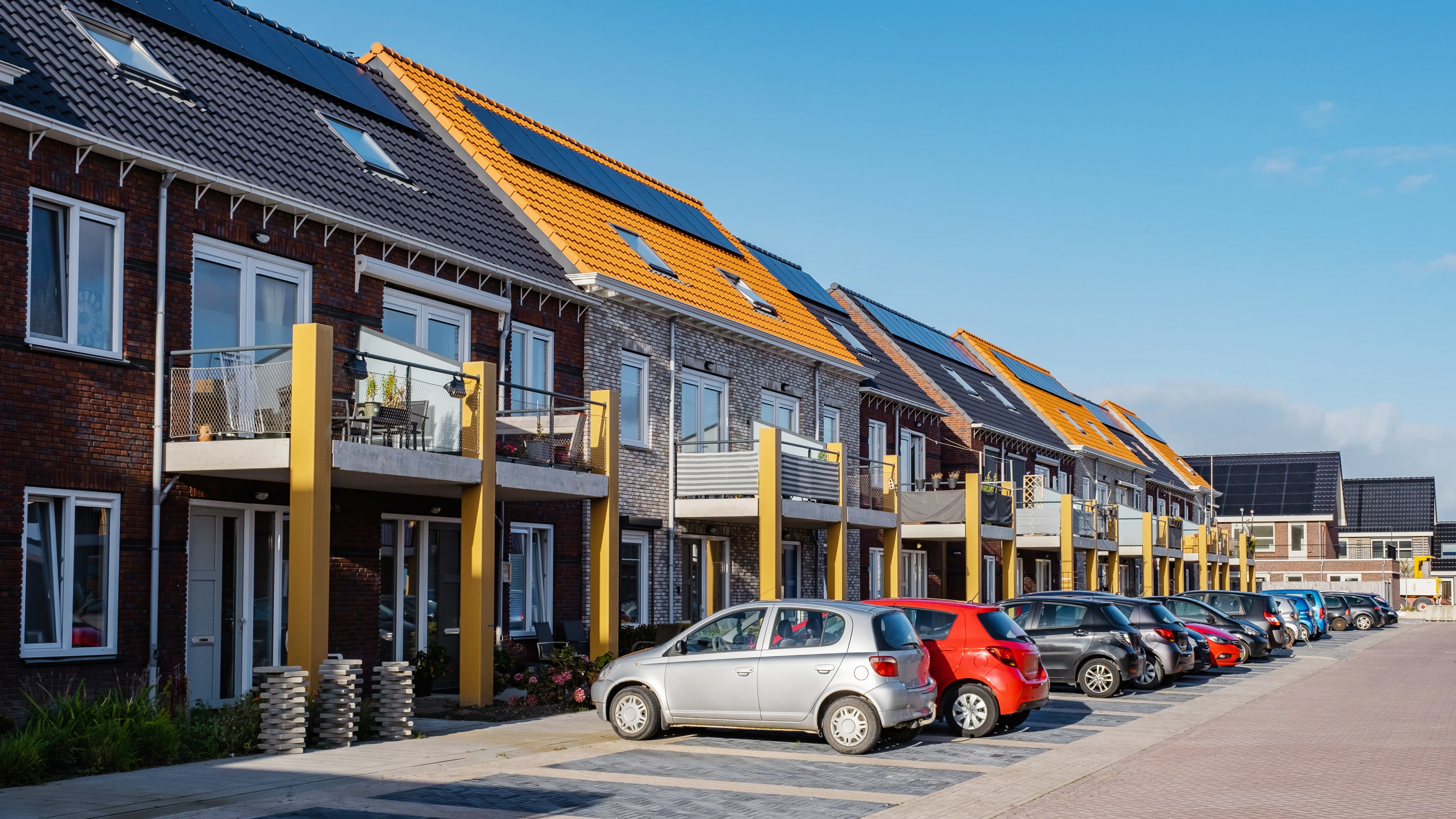 Parkeergelegenheid bij nieuwbouwwoningen. Foto: Shutterstock