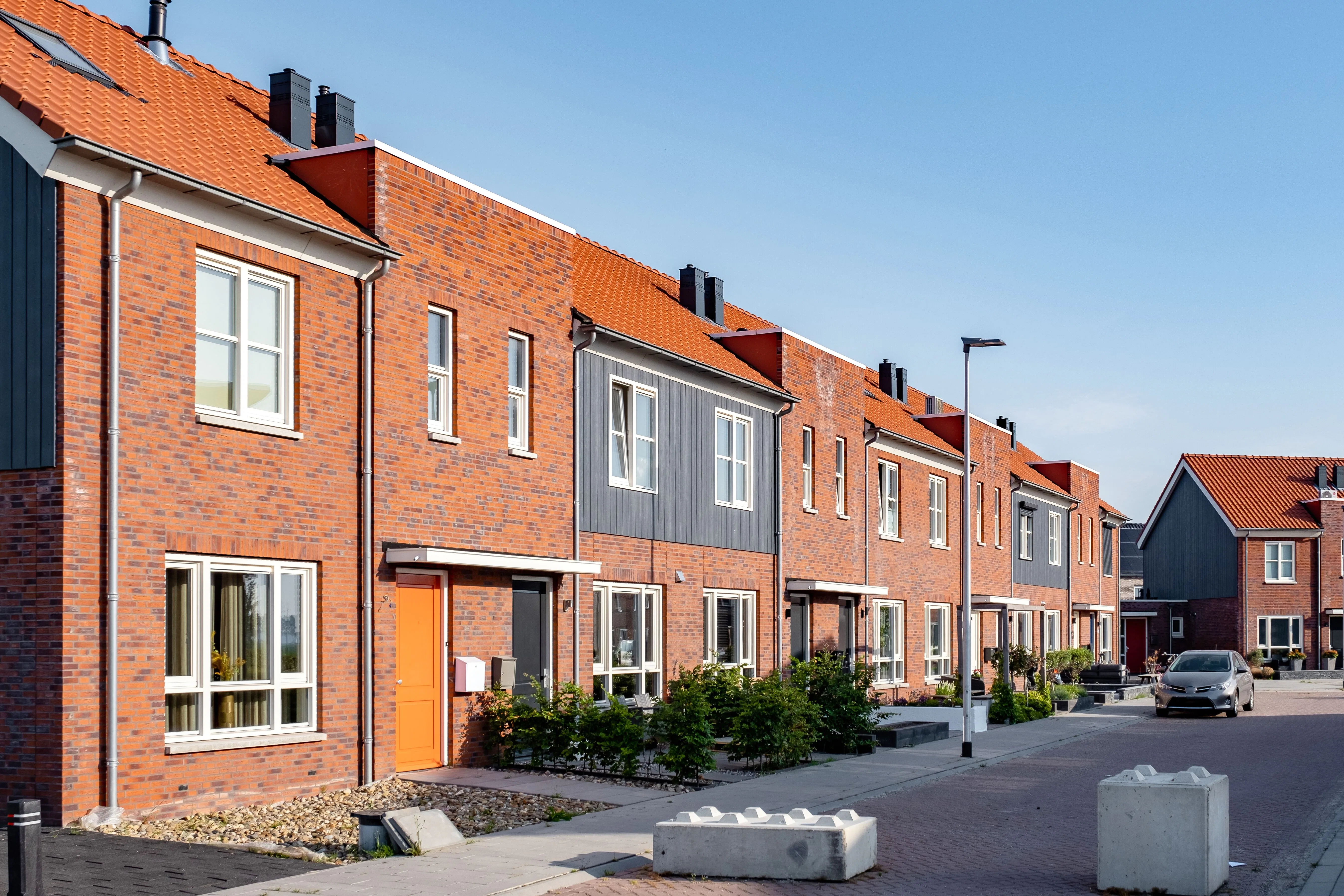 “De minister van VRO is verantwoordelijk voor de ruimtelijke ordening van Nederland en zij kan zorgen voor regels en geld voor voldoende groen in de openbare ruimte in iedere buurt.” Foto: Shutterstock