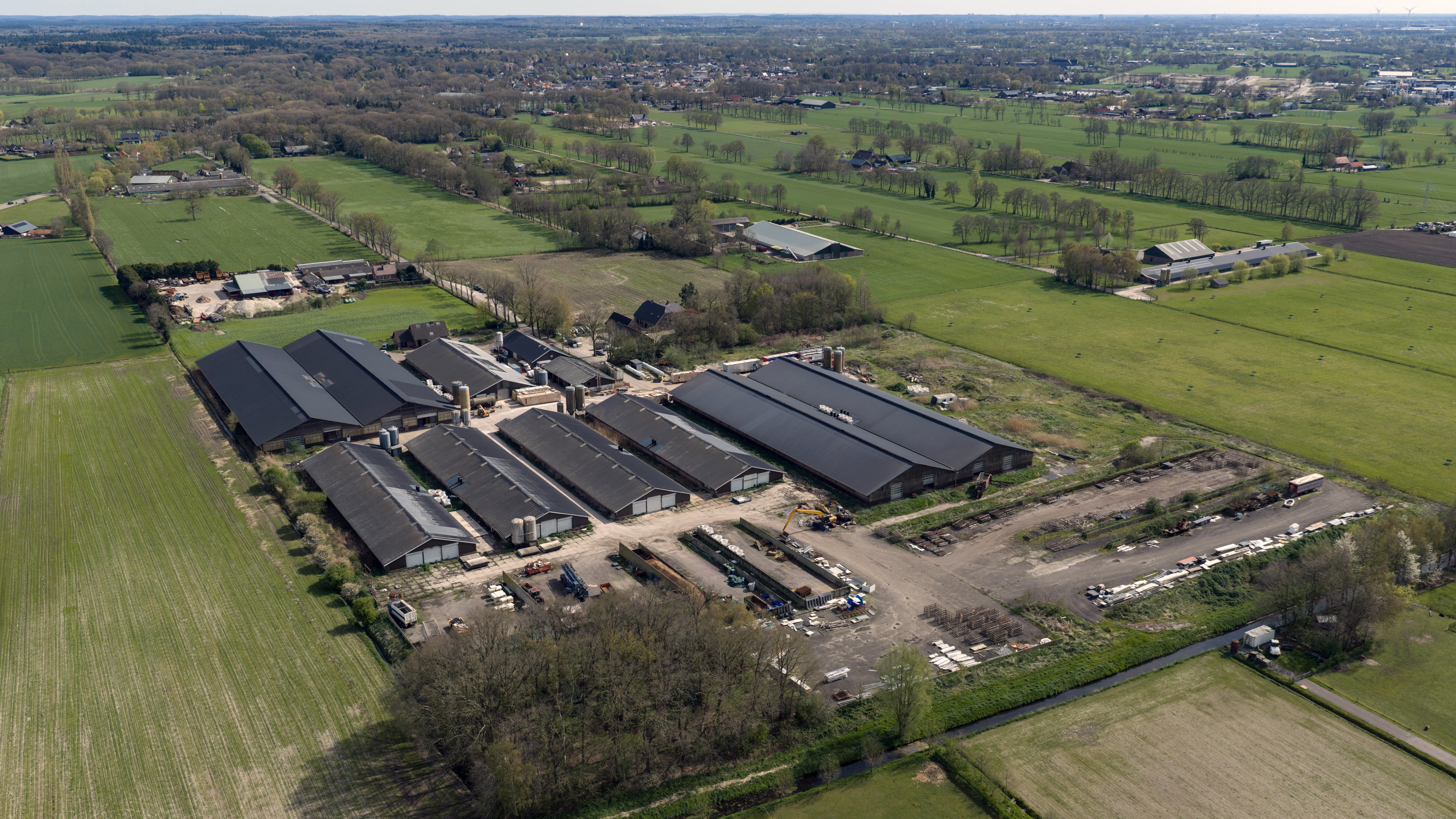 Gemeente Ede legde eerder al bouwplannen rondom geitenhouderijen stil vanwege gezondheidsrisico's. Rondom Lunteren ligt diverse veehouderij waaronder geitenhouders dicht tegen de dorpsgrens aan. Foto: Sjef Prins/APA Foto