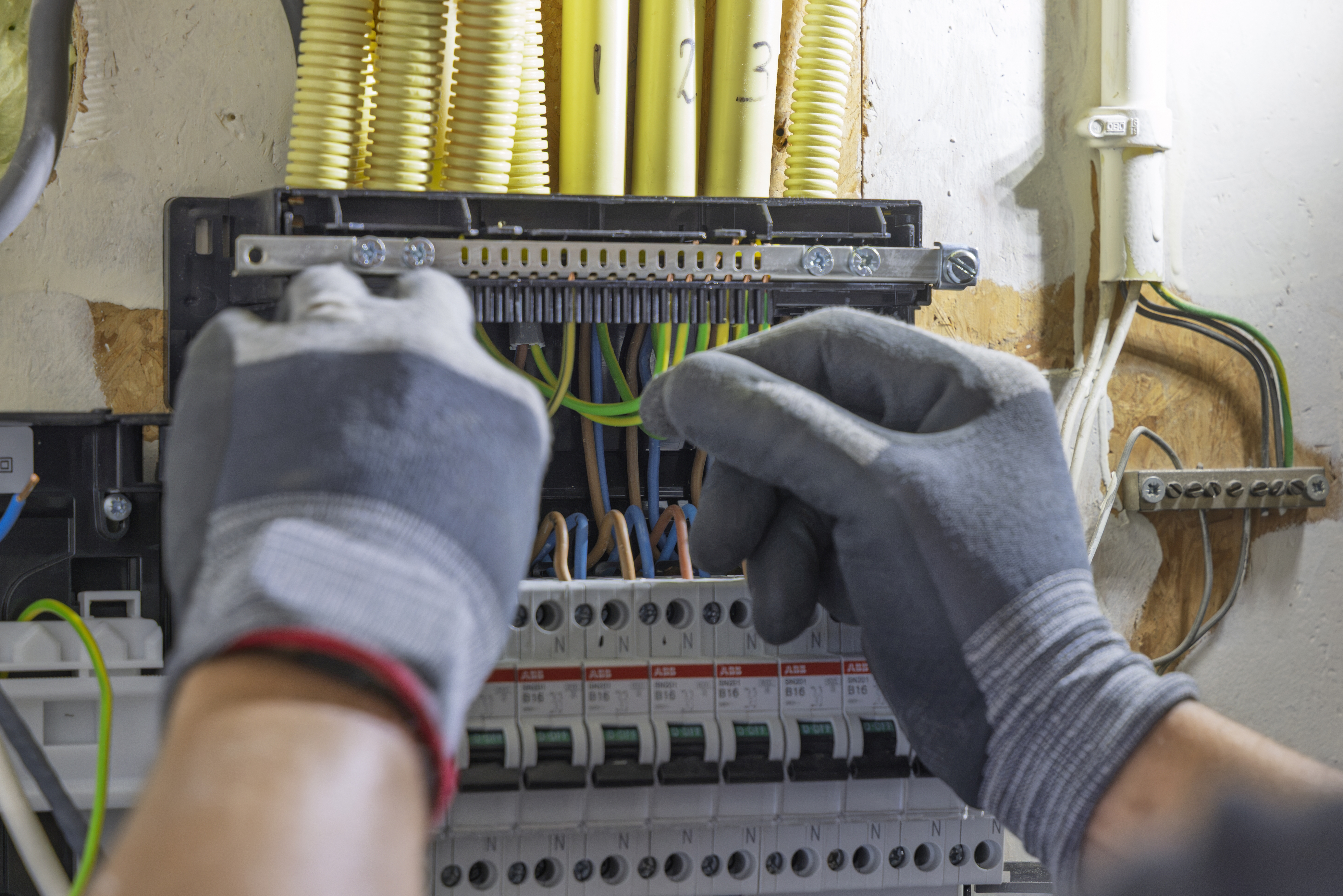 Zowel de installateur als het hotel schoot tekort in de risico-inventarisatie en evaluatie (RI&E). Foto: Shutterstock 