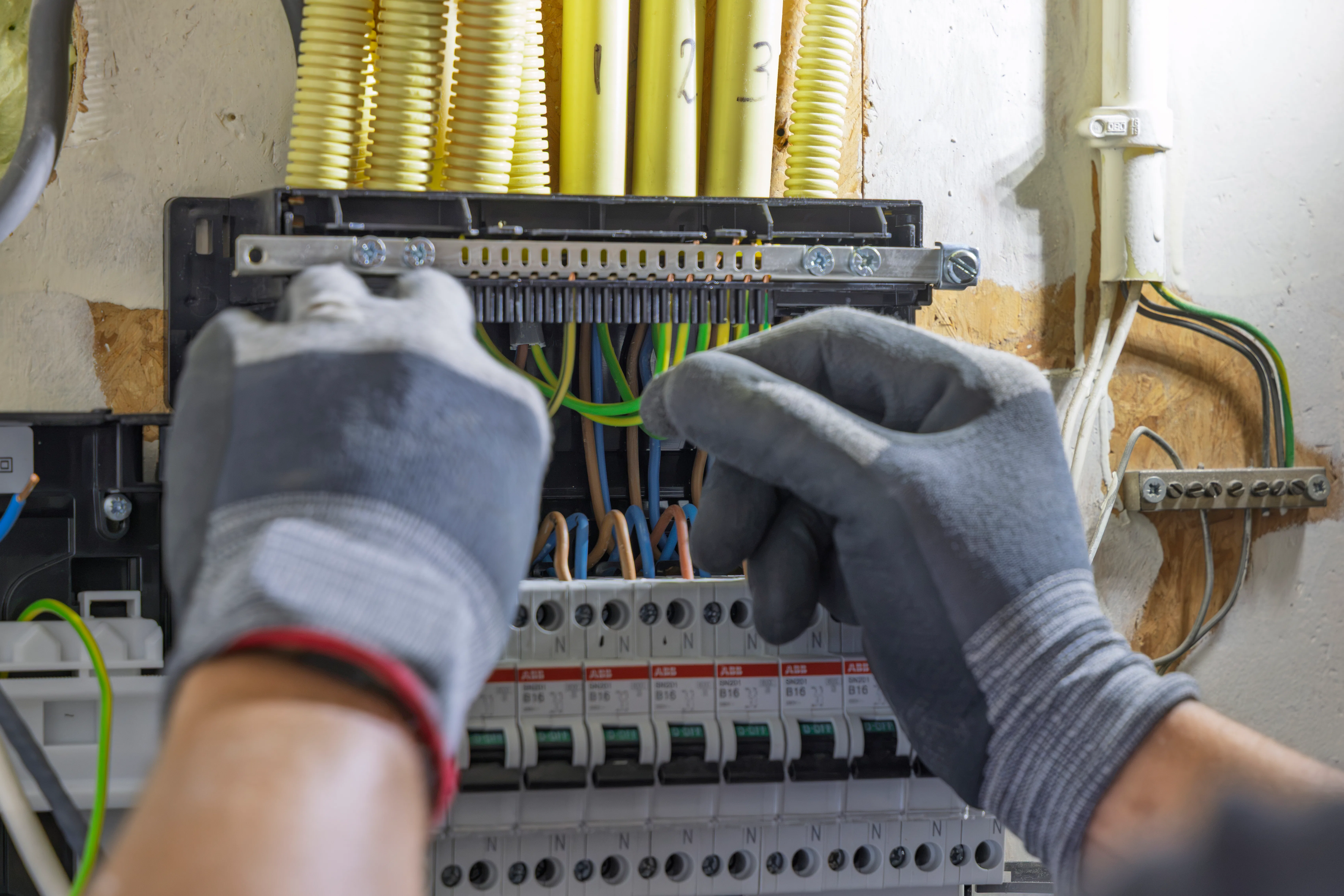 Zowel de installateur als het hotel schoot tekort in de risico-inventarisatie en evaluatie (RI&E). Foto: Shutterstock 