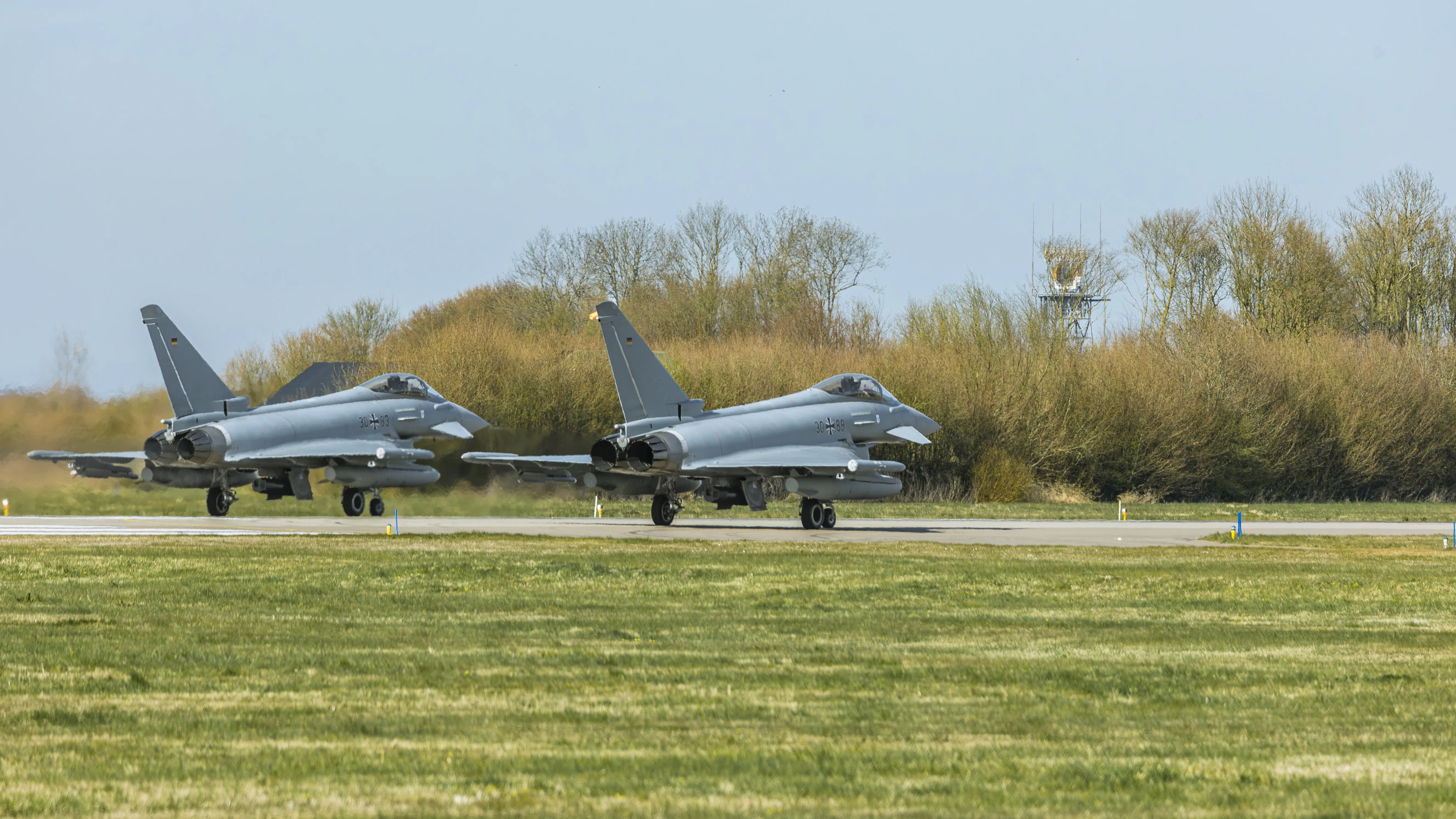 Vliegbasis Leeuwarden, één van de defensielocaties waar het groot onderhoud zal plaatsvinden. Foto: Shutterstock