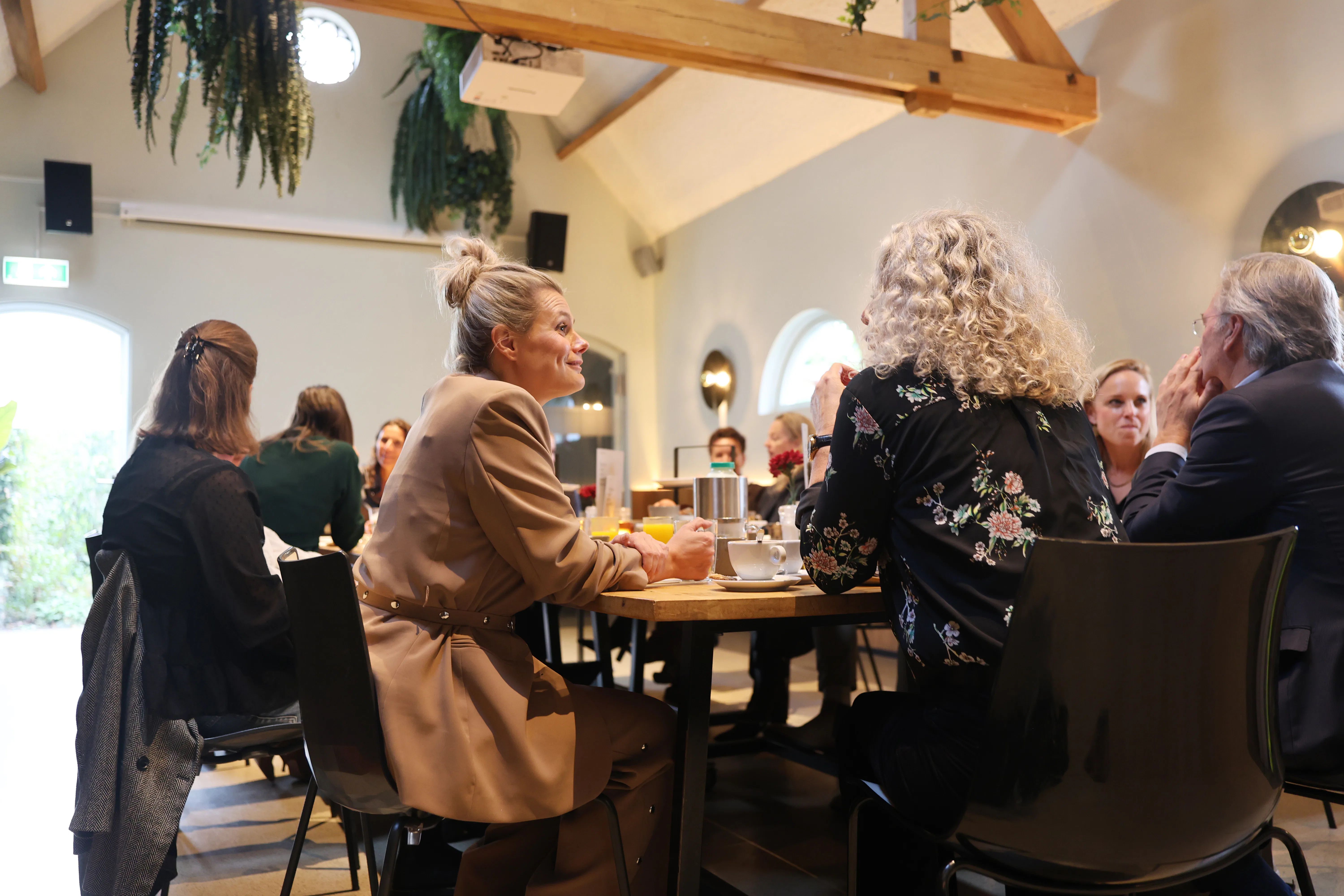 De genomineerden en jury tijdens het Bouwvrouwontbijt. Foto: Cynthia van Dijk