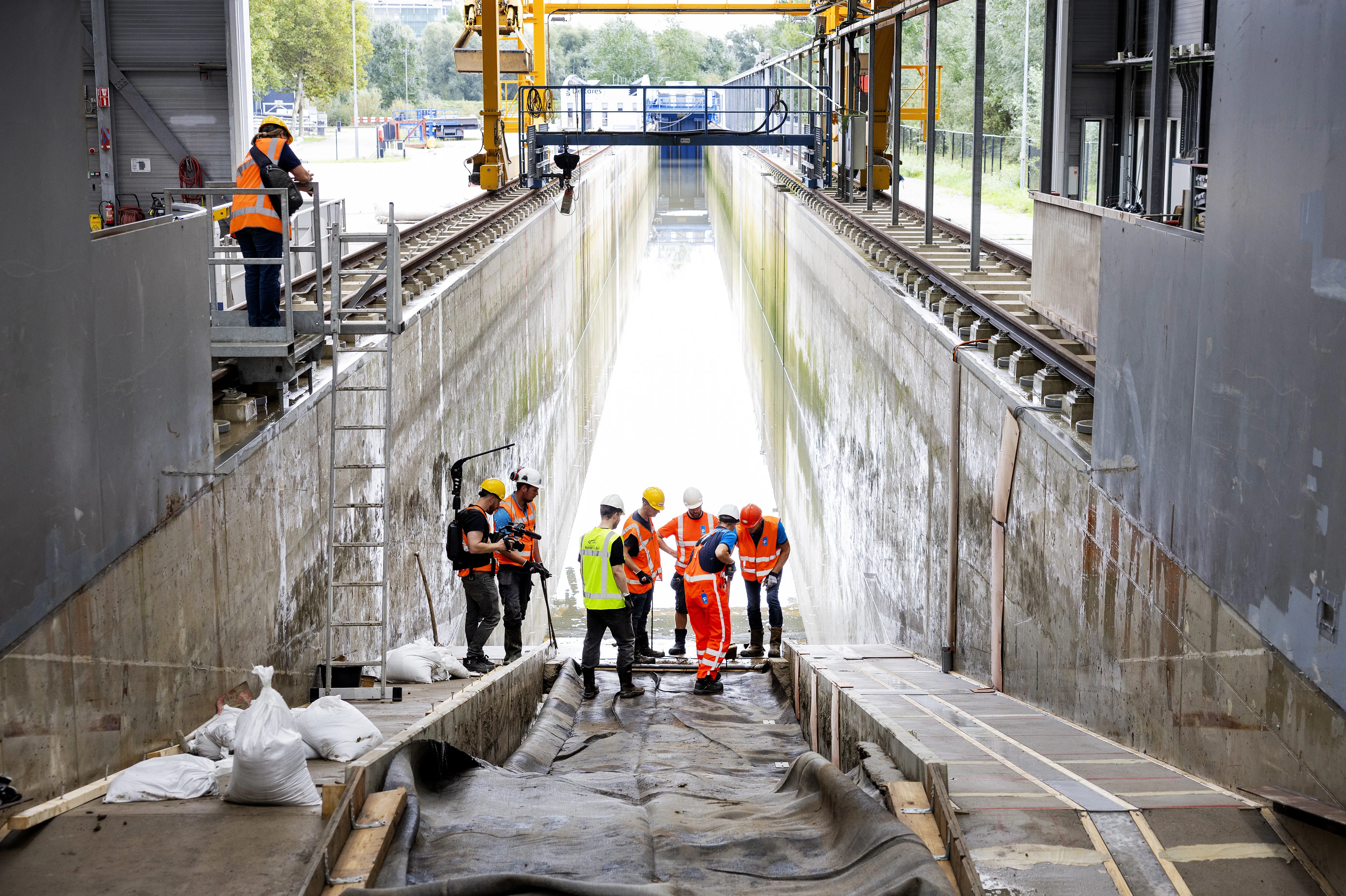 De deltagoot bij Deltares 
Foto: Guus Schoonewille